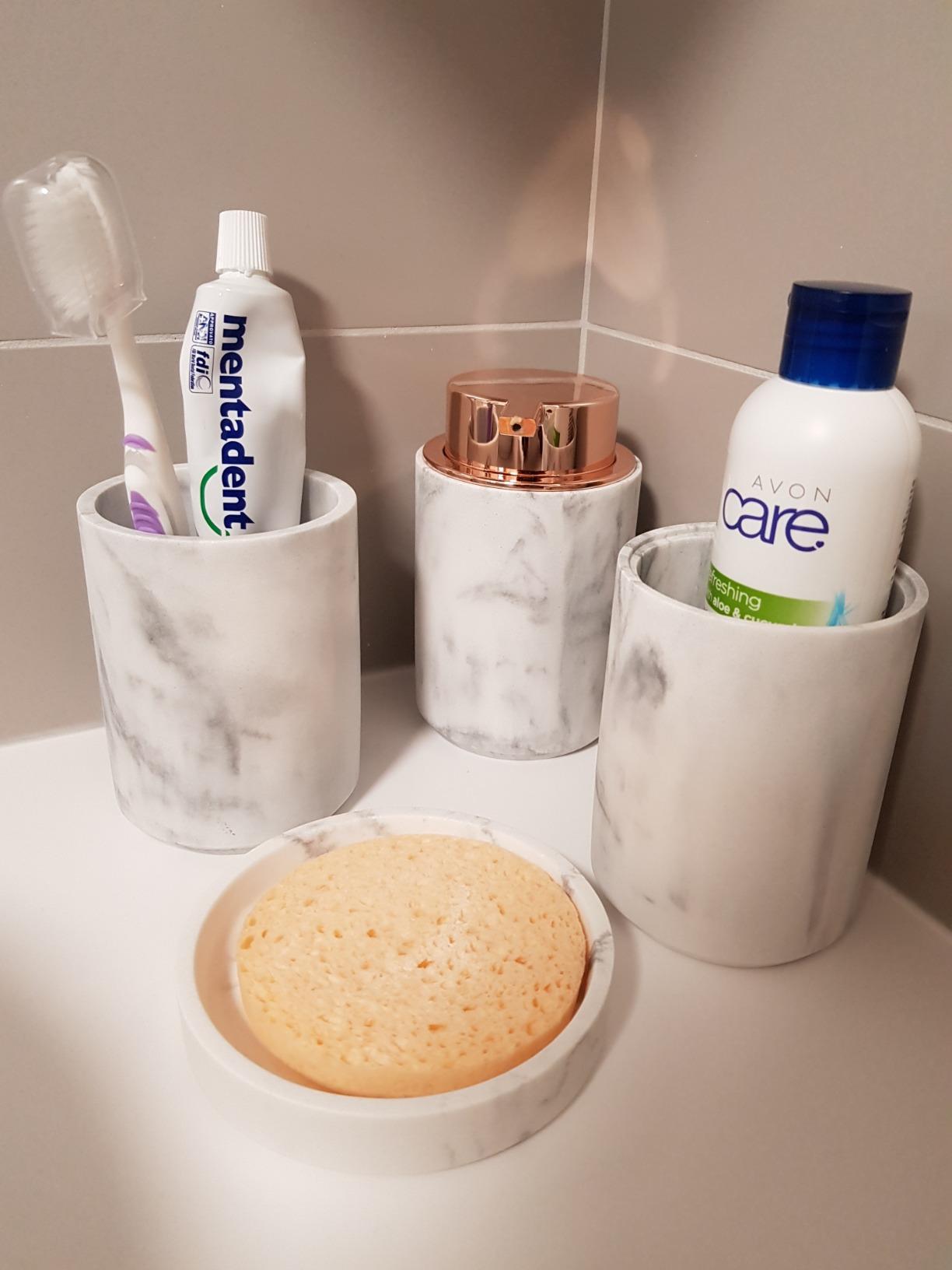bonVIVO Marmora set accessori bagno 4 pezzi nero effetto marmo
