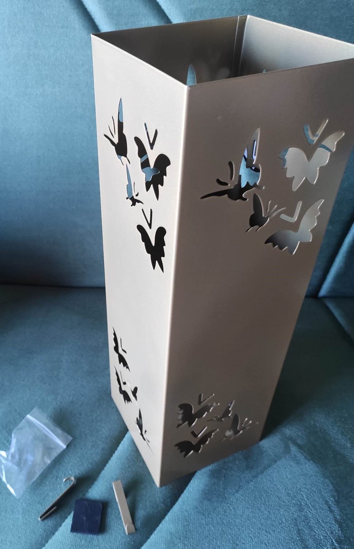 Baroni Home portaombrelli quadrato farfalle metallo grigio tortora