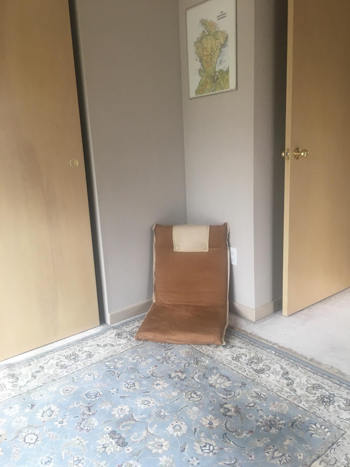 bonVIVO Easy III sedia pavimento pieghevole blu schienale reclinabile