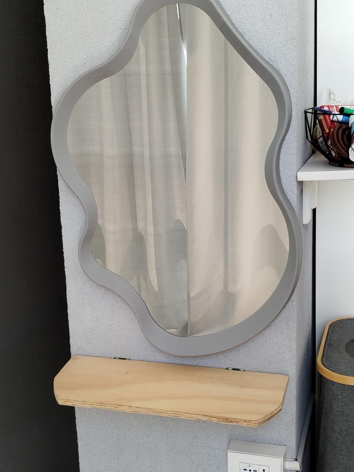 Baroni Home Specchio da parete ondulato bianco 50x120 cm