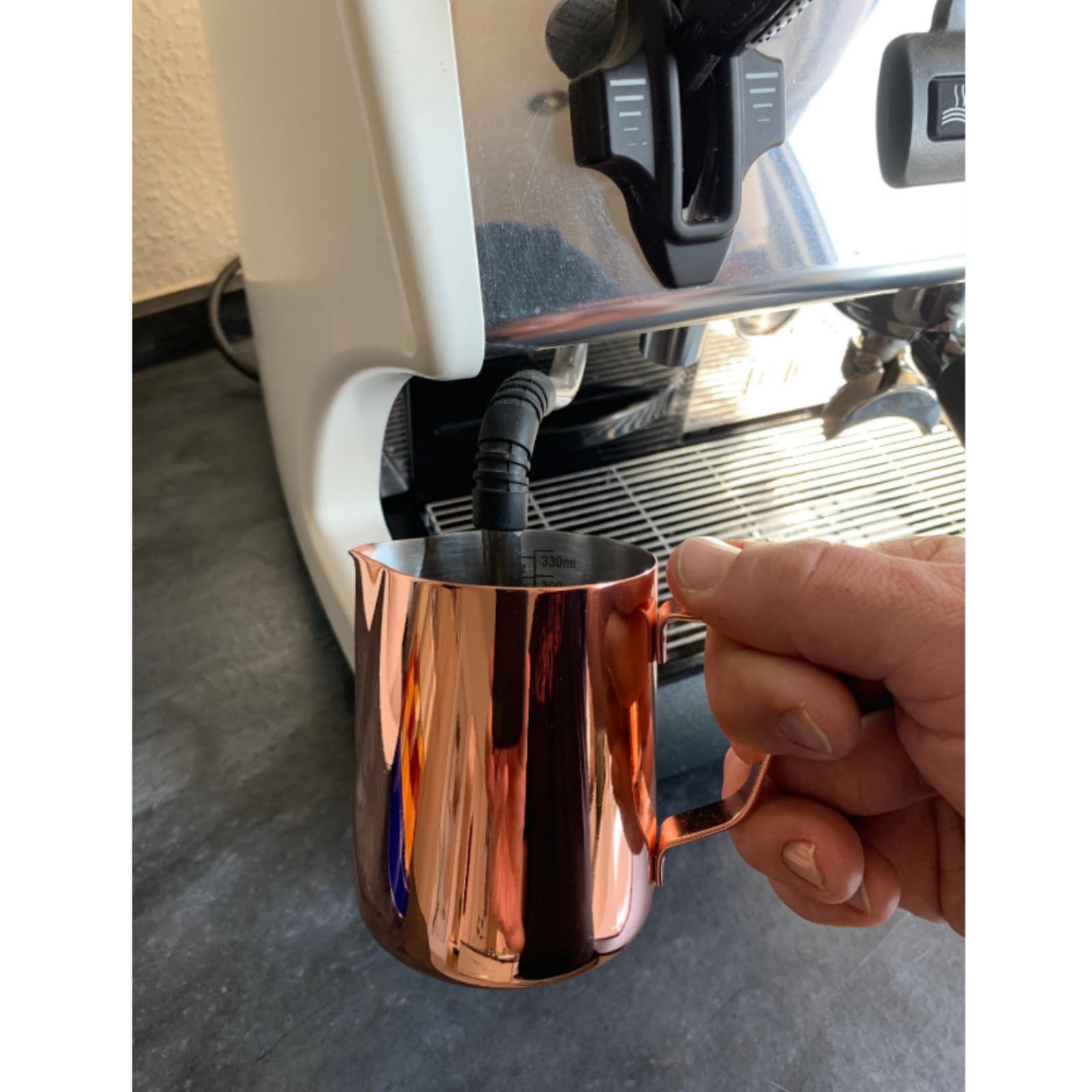 bonVIVO Muvo Lattiera Acciaio Inox 330 ml Argento Graduata