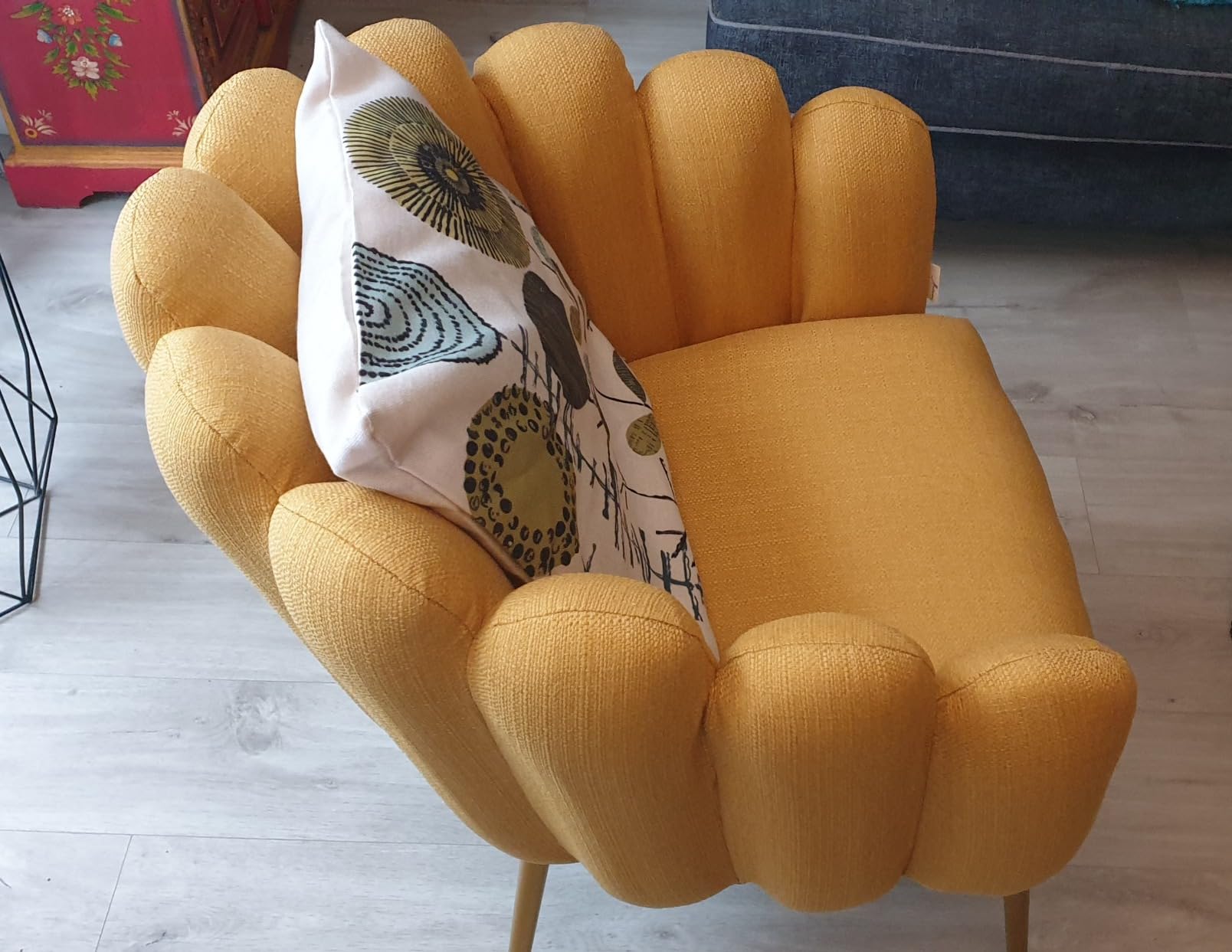 Baroni Poltrona Conchiglia Tessuto Gialla Gambe Oro 67x64cm