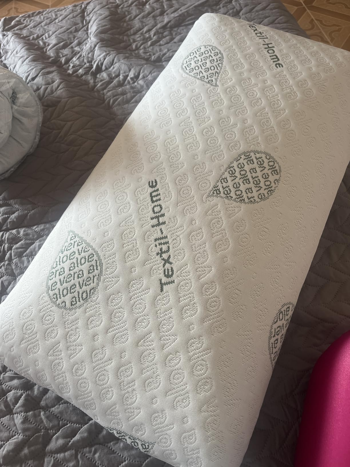 Textilhome Cuscino Memory Foam Cervicale 70 cm Aloe Vera Sfoderabile