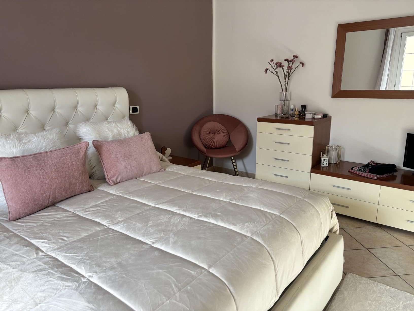 Baroni Home poltrona velluto beige gambe oro 71x59x84 cm